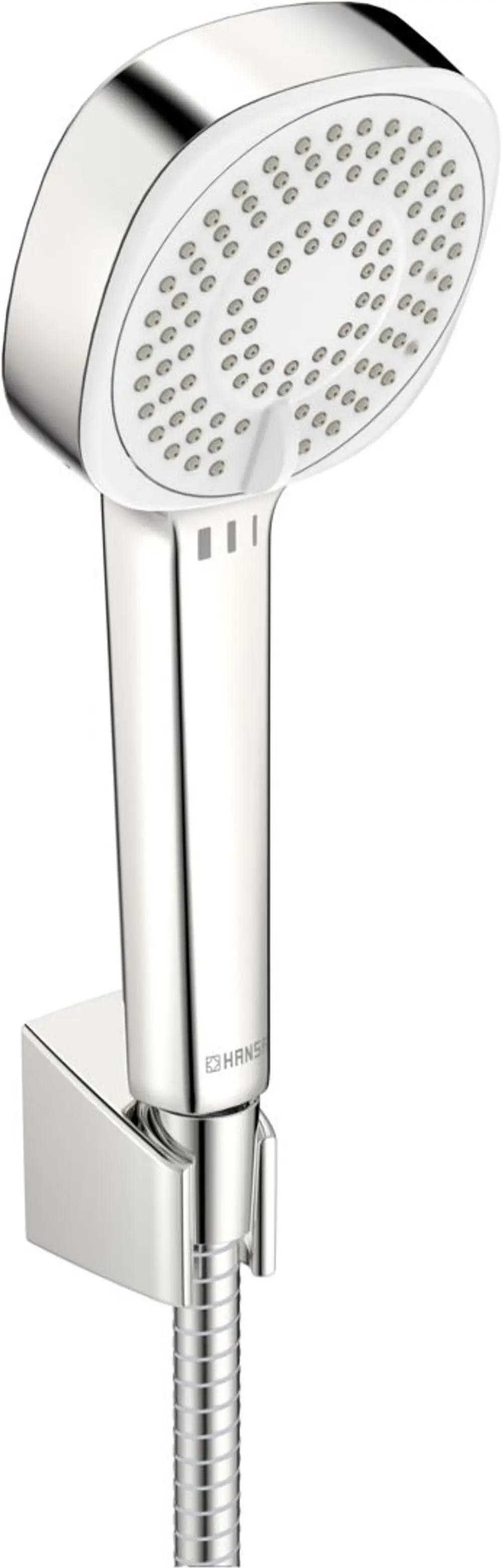 Handbrause in Chromoptik mit runder Brausekopf und drei Strahlvarianten, an flexibler Schlauchhalterung von der Marke HANSA befestigt.